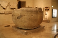 Stone vase, metal sea