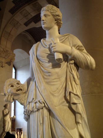 Statue féminine, dite Muse de Louveciennes, musée du Louvre Statue féminine, dite Muse de Louveciennes, musée du Louvre